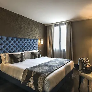 **** Hotel The Times Italy